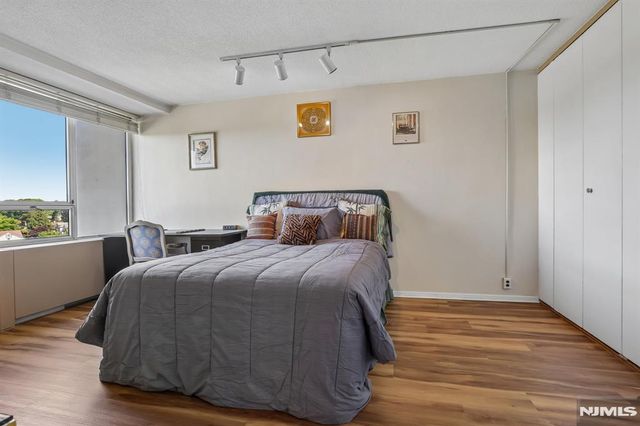 3 Horizon Road 1021, Fort Lee, NJ 07024