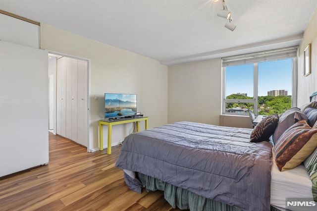 3 Horizon Road 1021, Fort Lee, NJ 07024