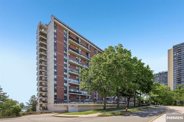 3 Horizon Road 1021, Fort Lee, NJ 07024