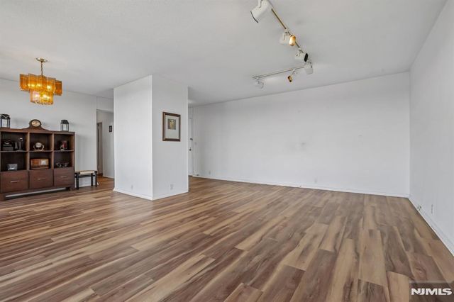 3 Horizon Road 1021, Fort Lee, NJ 07024
