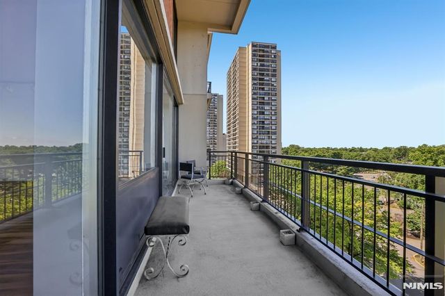 3 Horizon Road 1021, Fort Lee, NJ 07024