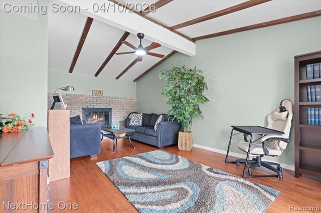 1014 S Adelaide Street, Fenton, MI 48430