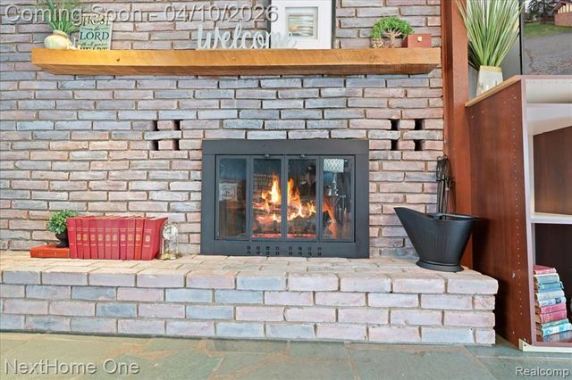 1014 S Adelaide Street, Fenton, MI 48430
