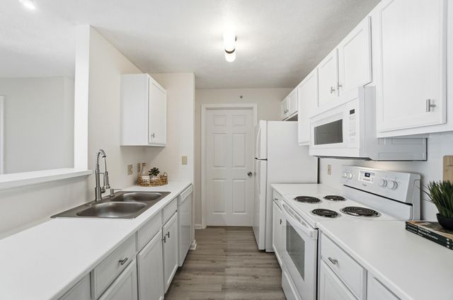 2292 Medlock Lane, 207, Burlington, KY 41005