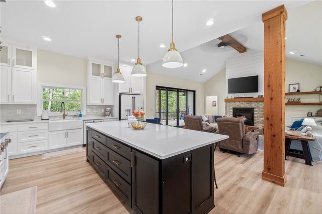 14689 Greenburrow Road, Fayetteville, AR 72704