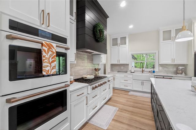 14689 Greenburrow Road, Fayetteville, AR 72704