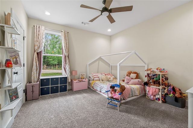 14689 Greenburrow Road, Fayetteville, AR 72704