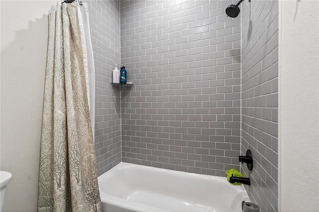 14689 Greenburrow Road, Fayetteville, AR 72704