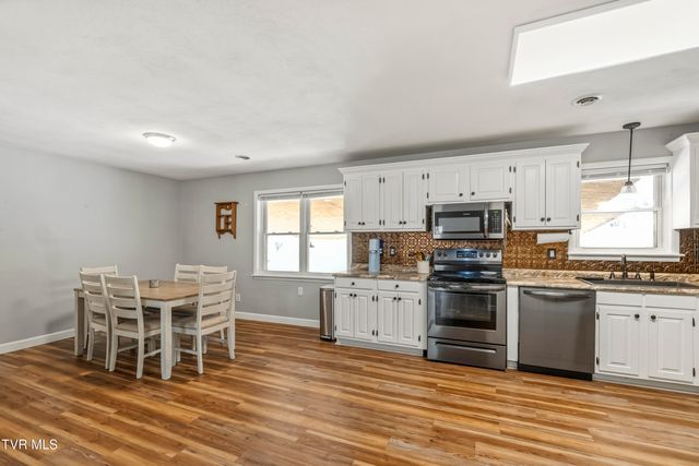 460 Meadowbrook Road, Afton, TN 37616
