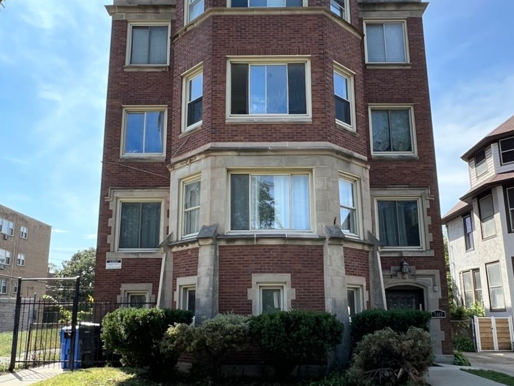 7412 S South Shore Drive G, Chicago, IL 60649