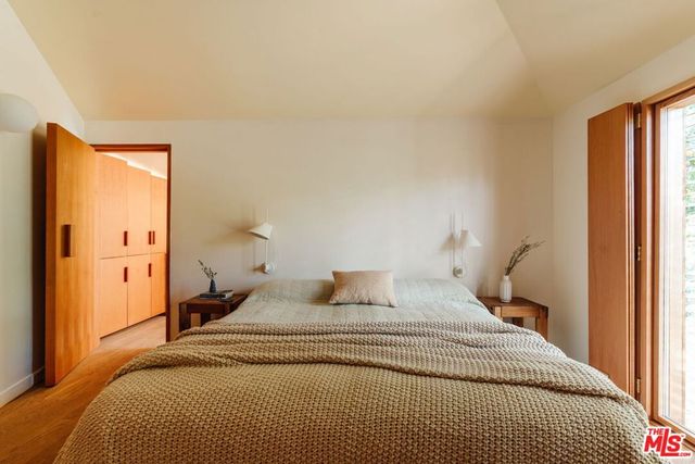 3462 Descanso Drive, Los Angeles, CA 90026