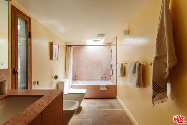 3462 Descanso Drive, Los Angeles, CA 90026