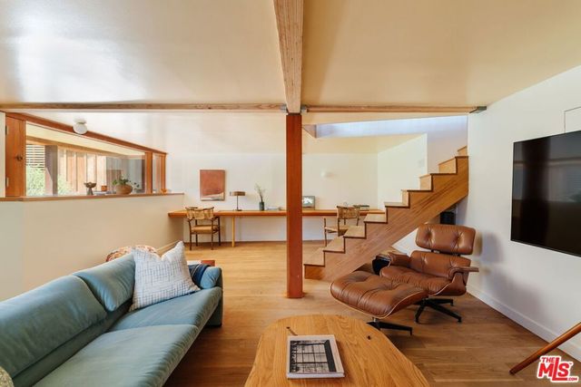 3462 Descanso Drive, Los Angeles, CA 90026