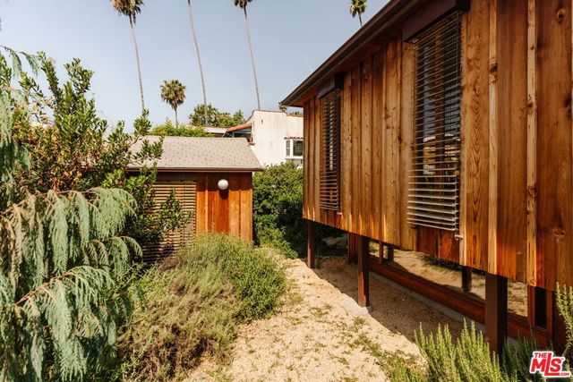 3462 Descanso Drive, Los Angeles, CA 90026