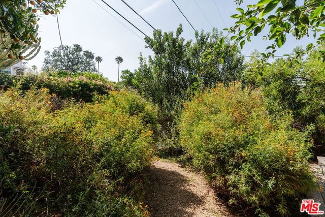 3462 Descanso Drive, Los Angeles, CA 90026