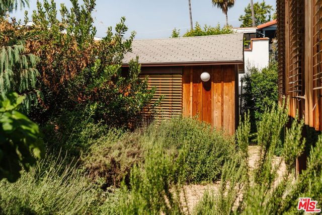 3462 Descanso Drive, Los Angeles, CA 90026