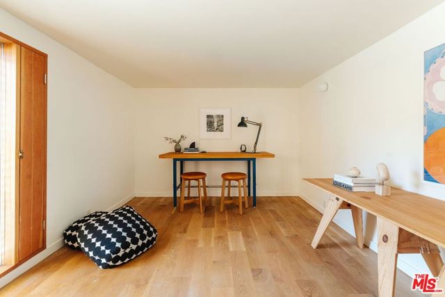 3462 Descanso Drive, Los Angeles, CA 90026