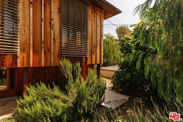 3462 Descanso Drive, Los Angeles, CA 90026