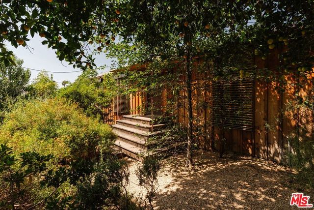 3462 Descanso Drive, Los Angeles, CA 90026