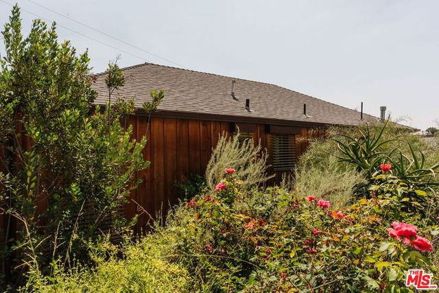 3462 Descanso Drive, Los Angeles, CA 90026