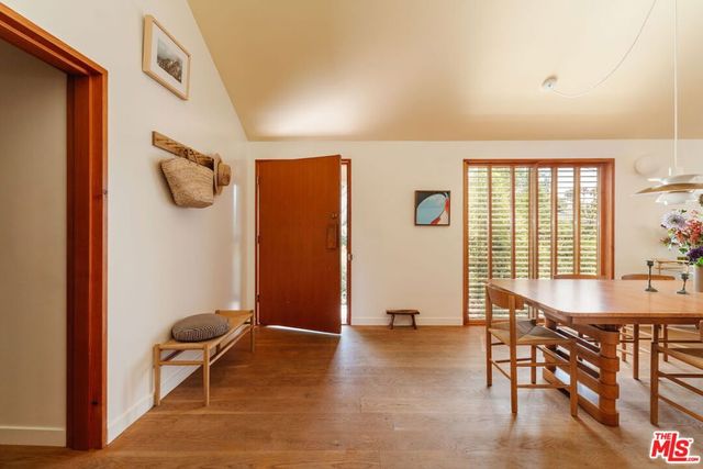 3462 Descanso Drive, Los Angeles, CA 90026