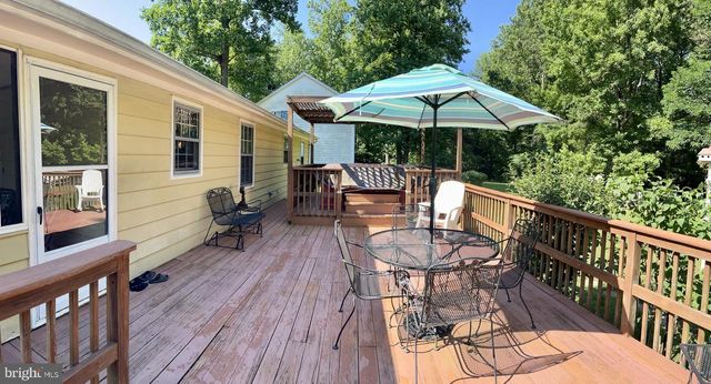 815 CABIN POINT DR, Montross, VA 22520
