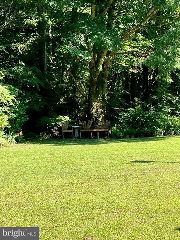 815 CABIN POINT DR, Montross, VA 22520