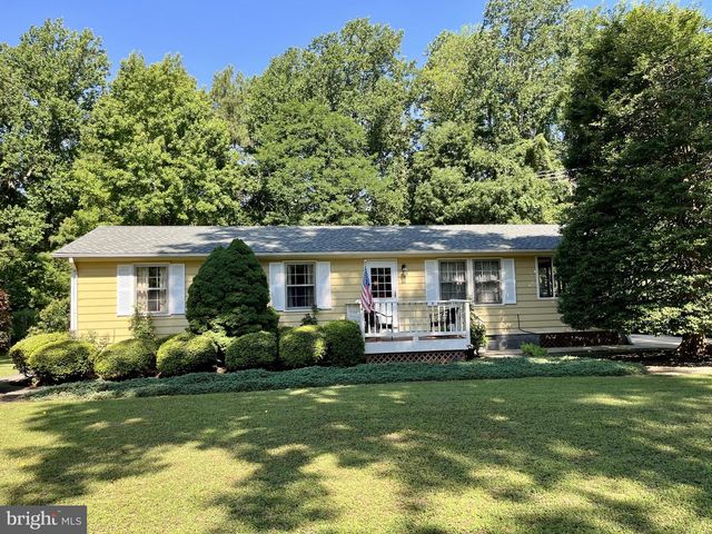 815 CABIN POINT DR, Montross, VA 22520