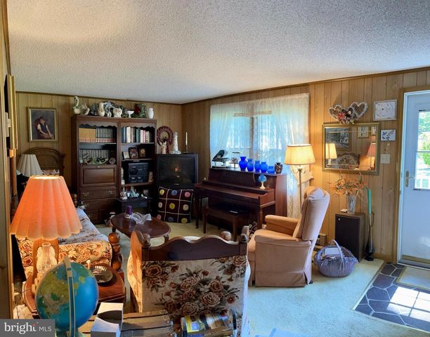 815 CABIN POINT DR, Montross, VA 22520