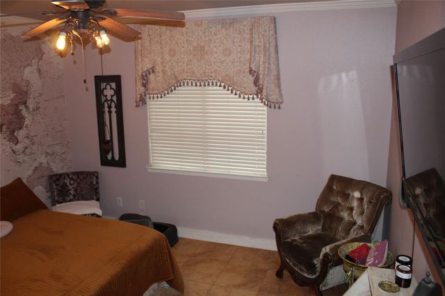 22218 Laurel Pine Circle, Houston, TX 77339