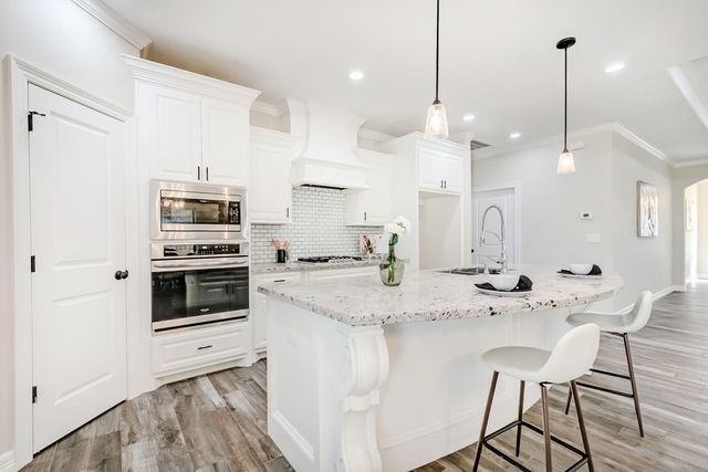 136 Atlanta Avenue, Nederland, TX 77627