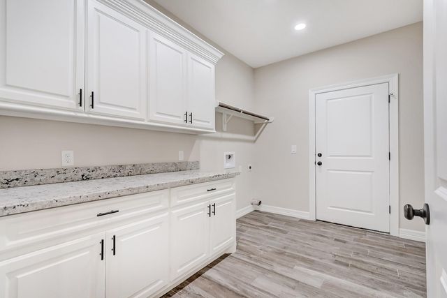 136 Atlanta Avenue, Nederland, TX 77627