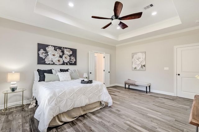 136 Atlanta Avenue, Nederland, TX 77627