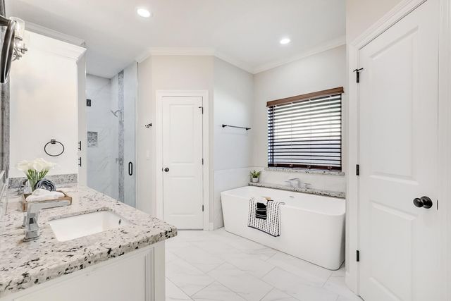 136 Atlanta Avenue, Nederland, TX 77627