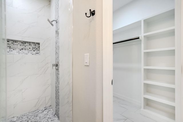 136 Atlanta Avenue, Nederland, TX 77627