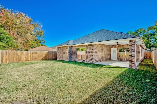 136 Atlanta Avenue, Nederland, TX 77627