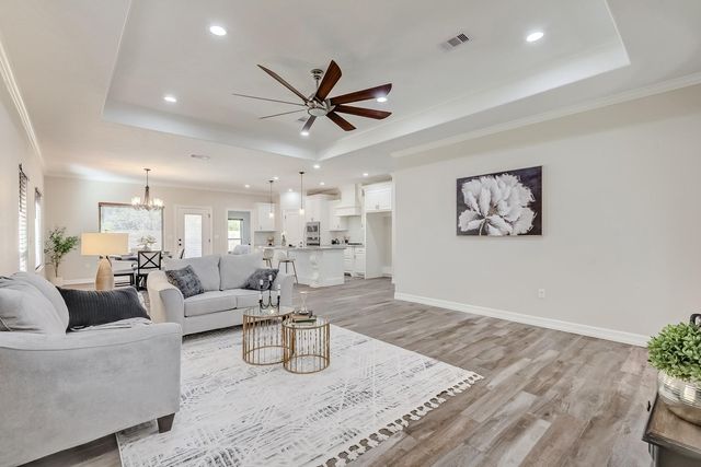 136 Atlanta Avenue, Nederland, TX 77627