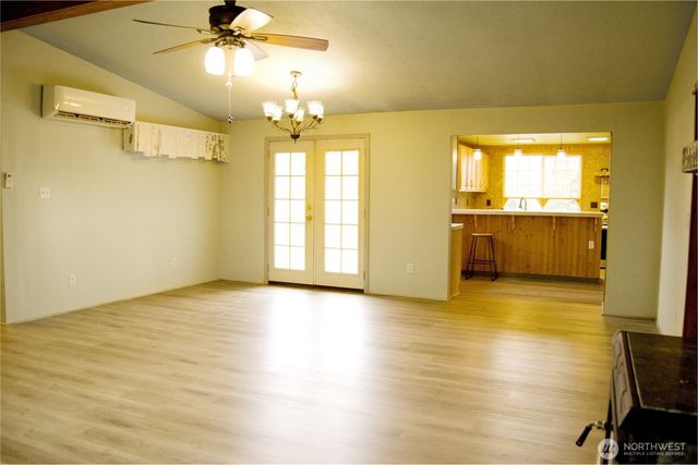 393 Flora Place, Forks, WA 98331