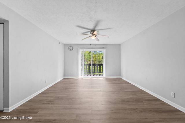 3505 Lodge Ln 210, Louisville, KY 40218