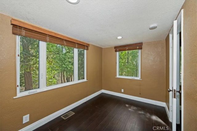 27297 Little Bear, Blue Jay, CA 92317