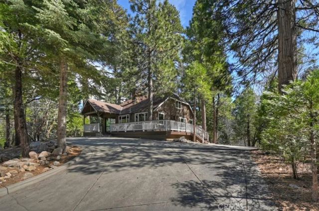 27297 Little Bear, Blue Jay, CA 92317
