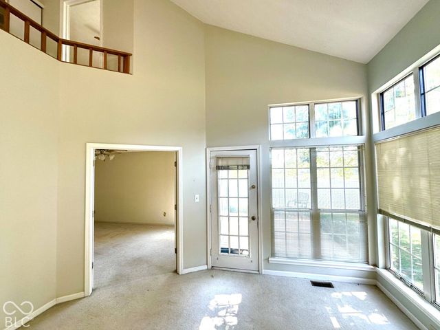 7359 Harbour Point, Indianapolis, IN 46240