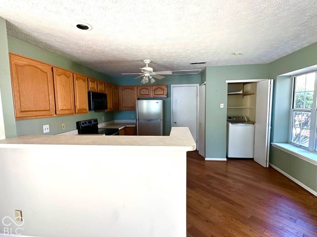 7359 Harbour Point, Indianapolis, IN 46240