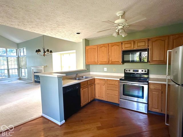 7359 Harbour Point, Indianapolis, IN 46240