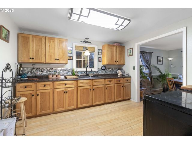 13012 Ne 39TH Ave, Vancouver, WA 98686