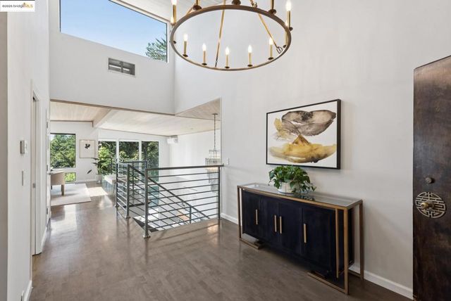 2861 Chelsea Drive, Oakland, CA 94611