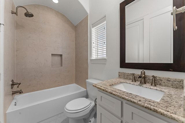 2202 Lakeshore Edge Drive, Houston, TX 77080