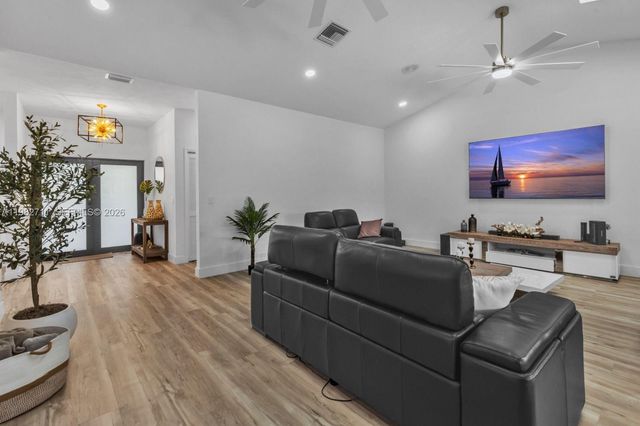 21701 SW 187th Ave, Miami, FL 33170