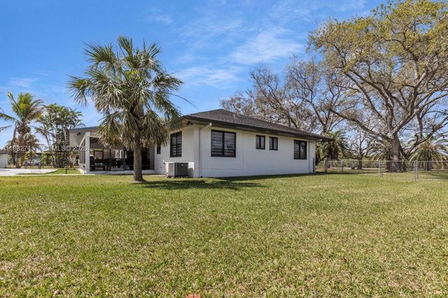 21701 SW 187th Ave, Miami, FL 33170