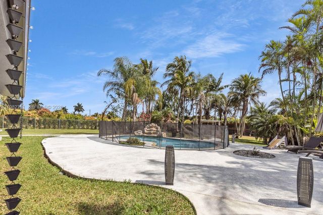 21701 SW 187th Ave, Miami, FL 33170